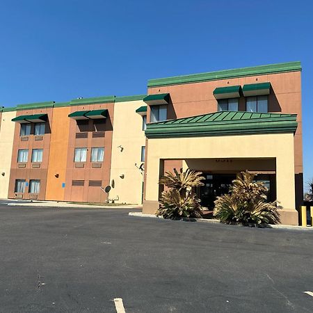 Quality Inn & Suites Hattiesburg Exterior photo